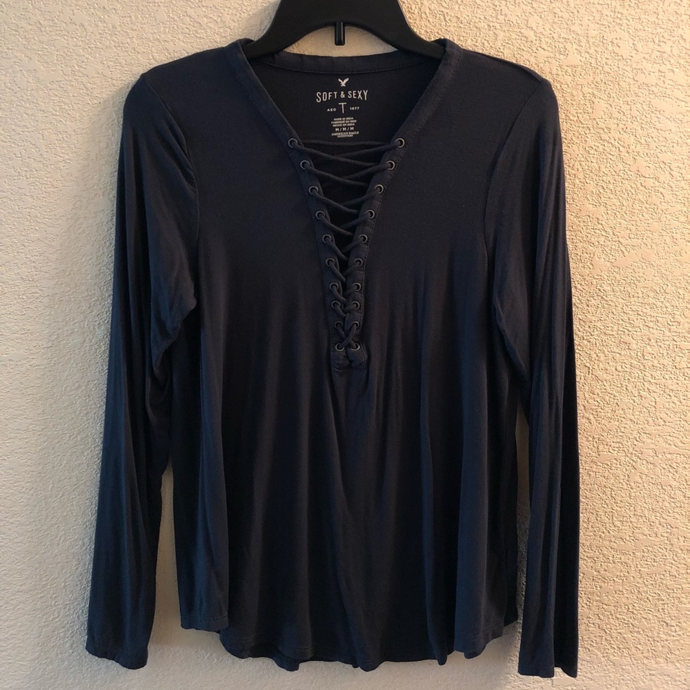 AMERICAN EAGLE Black Laced Long Sleeve